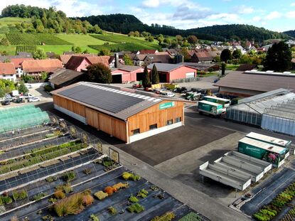 Gehölzbuch und Staudenbuch